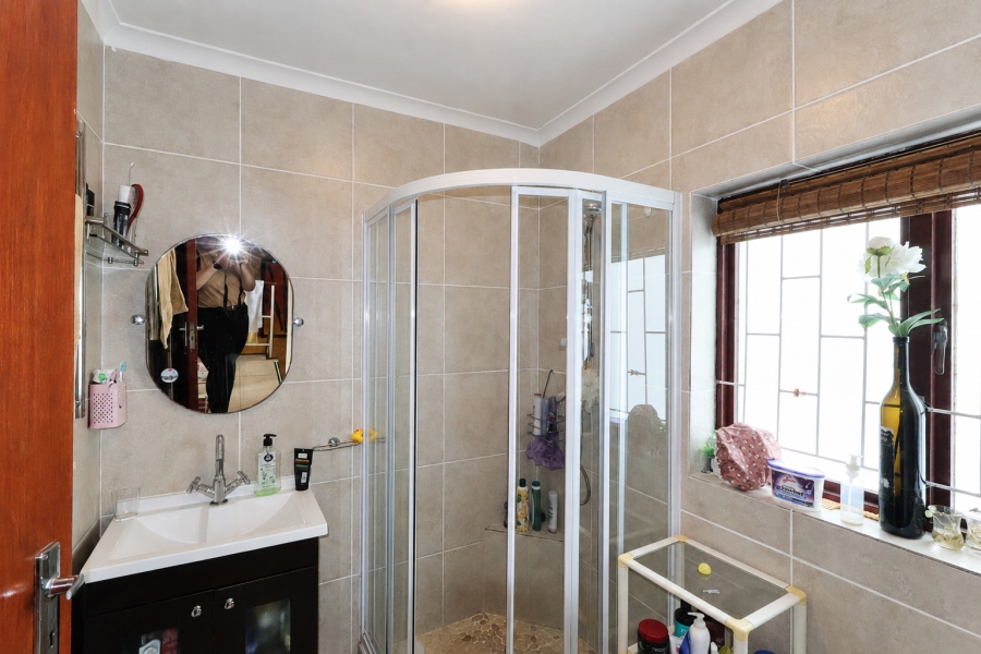 To Let 3 Bedroom Property for Rent in Waves Edge Western Cape